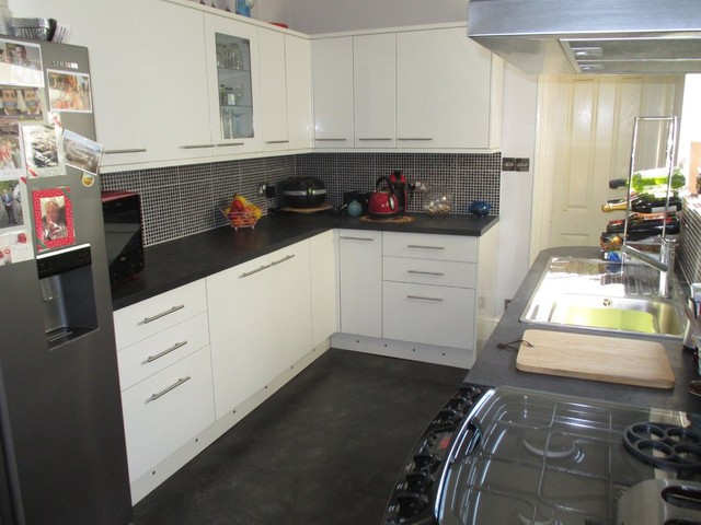  Image of 3 bedroom Terraced house for sale in Moorland Road Portsmouth PO1 at Moorland Road Fratton Portsmouth, PO1 5JA