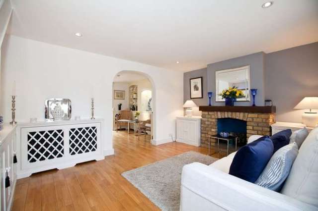  Image of 2 bedroom Terraced house for sale in Mulberry Place London W6 at Chiswick, W6 9TY