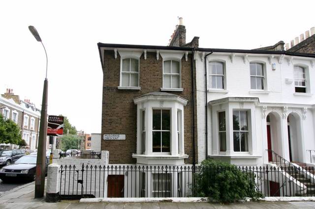 Image of 4 bedroom Flat to rent in Musgrave Crescent London SW6 at Musgrave Crescent  Fulham, SW6 4PT