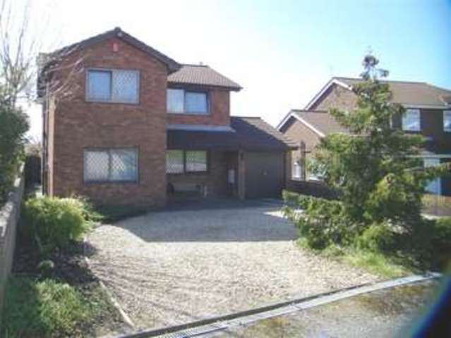  Image of 4 bedroom Property for sale in Mydam Lane Gorseinon Swansea SA4 at Mydam Lane Gorseinon Gorseinon, SA4 4YA