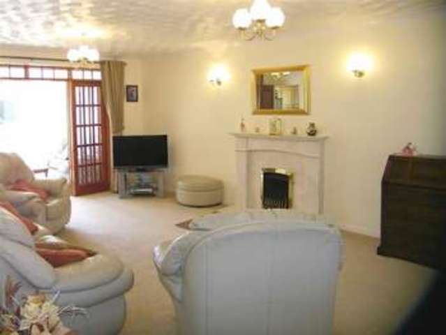  Image of 4 bedroom Property for sale in Mydam Lane Gorseinon Swansea SA4 at Mydam Lane Gorseinon Gorseinon, SA4 4YA