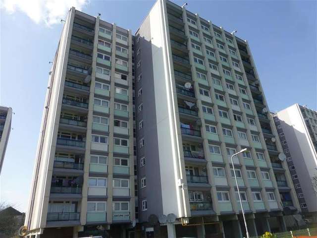  Image of 2 bedroom Flat for sale in Navestock Crescent Woodford Green IG8 at Woodford Green Essex Woodford Green, IG8 7BD