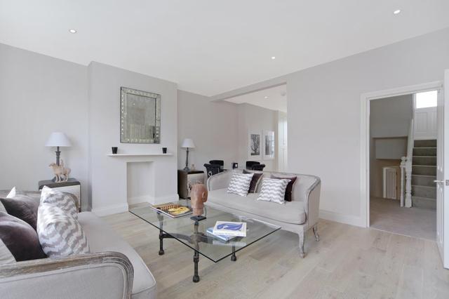  Image of 2 bedroom Maisonette for sale in New Kings Road London SW6 at New Kings Road  London, SW6 4LU