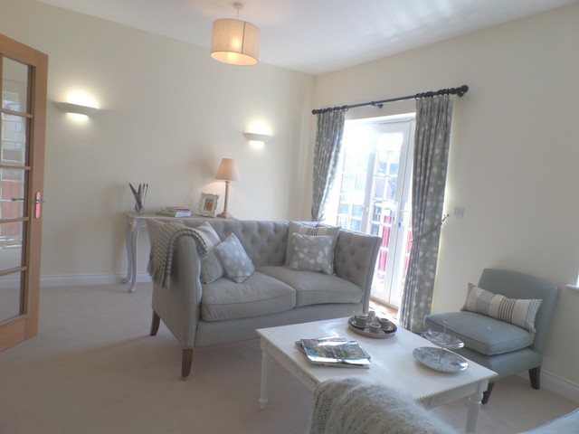  Image of 4 bedroom Detached house to rent in New Park Road Chichester PO19 at Chichester, PO19 7YF