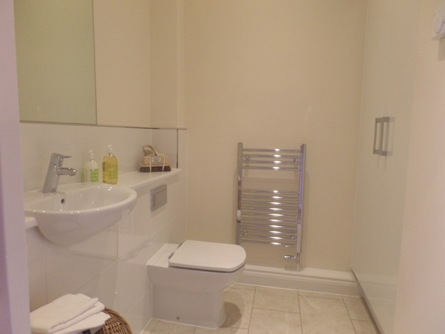  Image of 4 bedroom Detached house to rent in New Park Road Chichester PO19 at Chichester, PO19 7YF