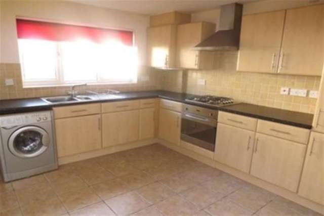  Image of 3 bedroom Detached house to rent in Newcastle Street Huthwaite Sutton-in-Ashfield NG17 at Sutton-in-Ashfield, NG17 2LT