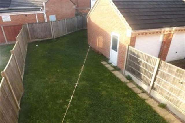  Image of 3 bedroom Detached house to rent in Newcastle Street Huthwaite Sutton-in-Ashfield NG17 at Sutton-in-Ashfield, NG17 2LT