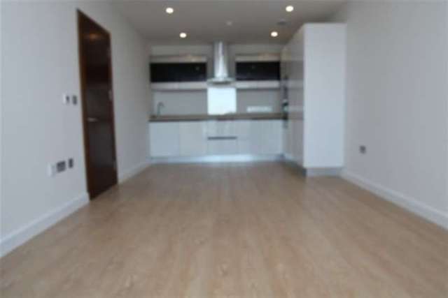  Image of 2 bedroom Flat to rent in St. James