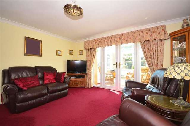  Image of 2 bedroom Bungalow for sale in Newick Hill Newick Lewes BN8 at Newick Lewes Lewes, BN8 4QR