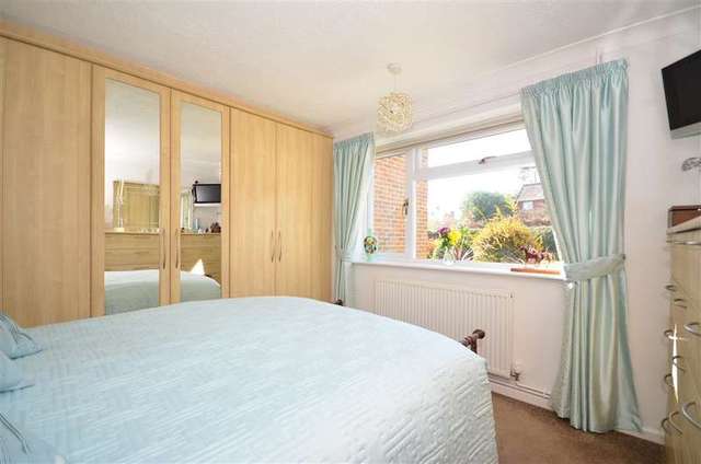  Image of 2 bedroom Bungalow for sale in Newick Hill Newick Lewes BN8 at Newick Lewes Lewes, BN8 4QR