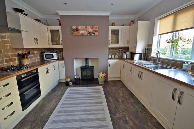  Image of 3 bedroom Semi-Detached house for sale in Newland View Normanton WF6 at Altofts West Yorkshire, WF6 2JR