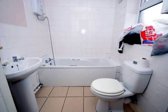  Image of 3 bedroom Detached house to rent in Newstead Road Middlesbrough TS4 at Newstead Road  Middlesbrough, TS4 2HJ
