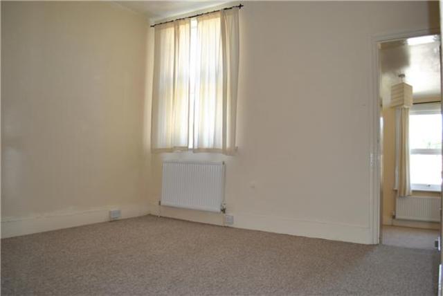  Image of 2 bedroom Terraced house to rent in Norman Road Tunbridge Wells TN1 at Kent, TN1 2RP