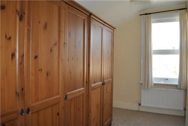  Image of 2 bedroom Terraced house to rent in Norman Road Tunbridge Wells TN1 at Kent, TN1 2RP