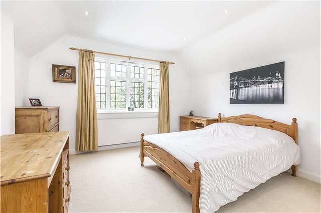 Image of 6 bedroom Detached house for sale in North Park London SE9 at London  Eltham, SE9 5AP