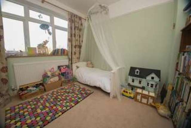  Image of 3 bedroom Property for sale in Nunnery Close St. Albans AL1 at Nunnery Close  St. Albans, AL1 2BH