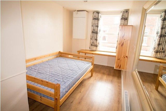  Image of 1 bedroom Semi-Detached house to rent in Nuthall Road Nottingham NG8 at Bobbersmill  Nottingham, NG8 5BG
