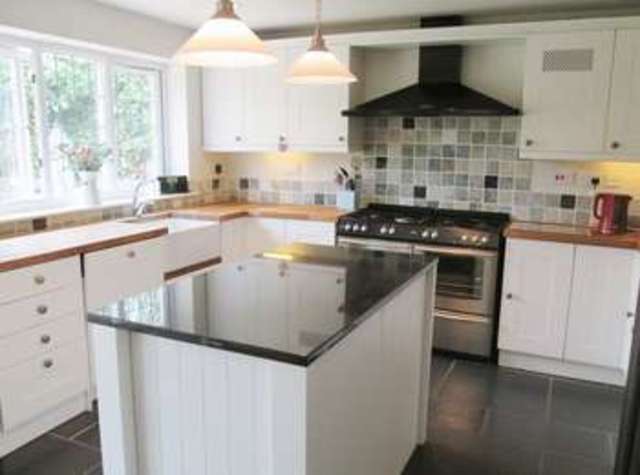  Image of 4 bedroom Detached house for sale in Oak Tree Lane Cookhill Alcester B49 at Oak Tree Lane Cookhill Alcester, B49 5LH