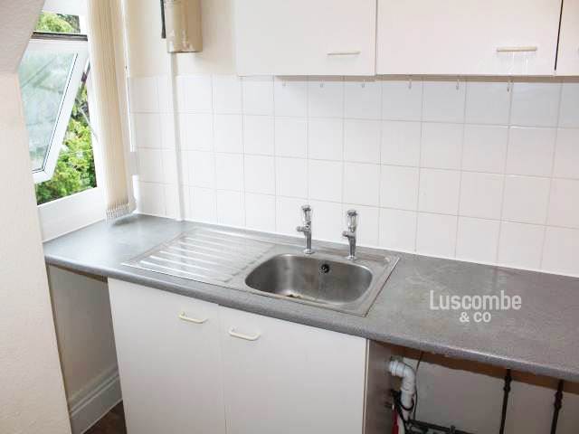  Image of 1 bedroom Flat to rent in Oakfield Road Newport NP20 at Newport Gwent Newport, NP20 4LZ