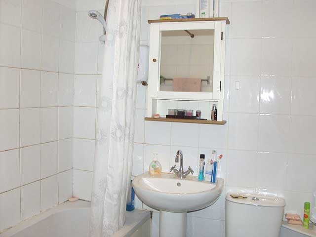  Image of 2 bedroom Flat to rent in Oakhurst Grove London SE22 at East Dulwich, SE22 9AH