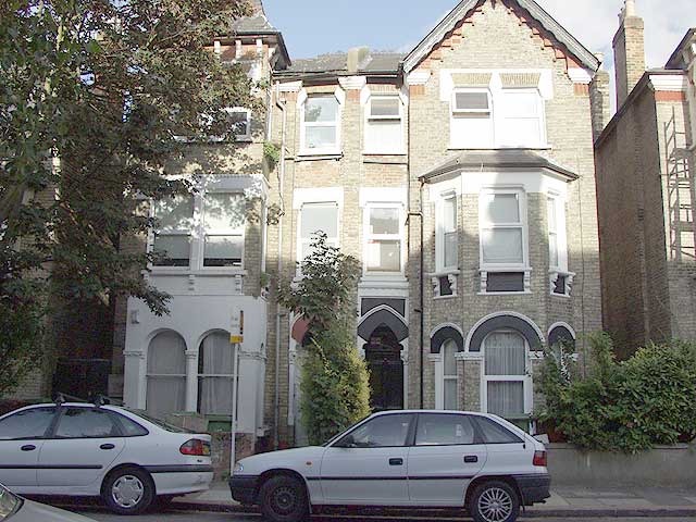  Image of 2 bedroom Flat to rent in Oakhurst Grove London SE22 at East Dulwich, SE22 9AH
