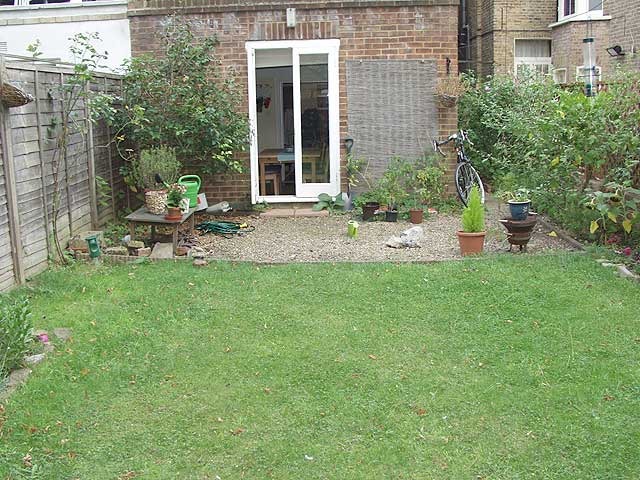  Image of 2 bedroom Flat to rent in Oakhurst Grove London SE22 at East Dulwich, SE22 9AH