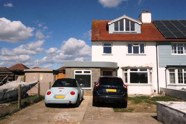 Image of 4 bedroom Property for sale in Old Fort Road Shoreham-by-Sea BN43 at Old Fort Road Shoreham By Sea Shoreham By Sea, BN43 5HR