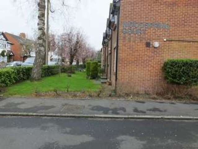  Image of 1 bedroom Flat for sale in Grovelands Avenue Swindon SN1 at Grovelands Avenue Old Town Swindon, SN1 4EH