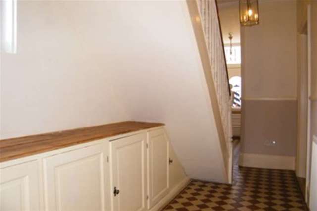  Image of 2 bedroom Detached house to rent in Osborne Road East Cowes PO32 at East Cowes, PO32 6RX