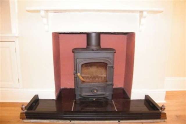  Image of 2 bedroom Detached house to rent in Osborne Road East Cowes PO32 at East Cowes, PO32 6RX