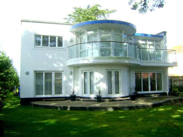  Image of 4 bedroom Detached house to rent in Panorama Road Sandbanks Poole BH13 at Sandbanks, BH13 7RD