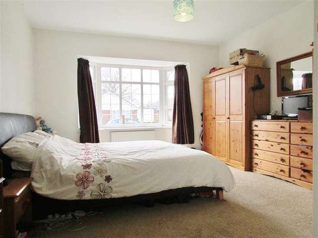  Image of 5 bedroom Detached house for sale in Park Close Didcot OX11 at Didcot, OX11 0AA