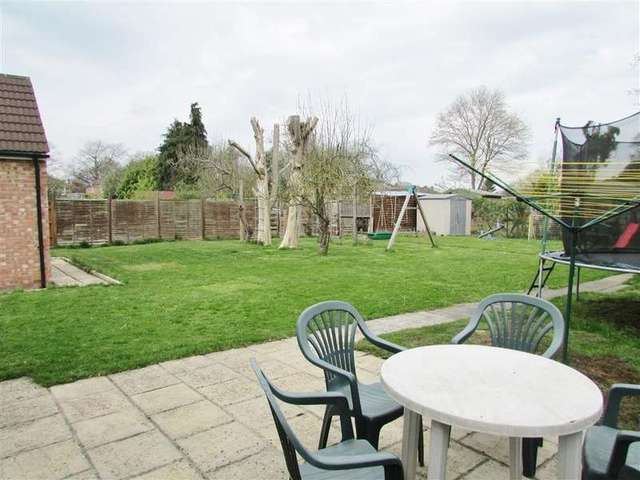 Image of 5 bedroom Detached house for sale in Park Close Didcot OX11 at Didcot, OX11 0AA