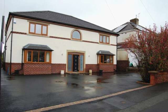  Image of 4 bedroom Detached house for sale in Parsonage Road Ramsgreave Blackburn BB1 at PARSONAGE ROAD WILPSHIRE BLACKBURN, BB1 9NP