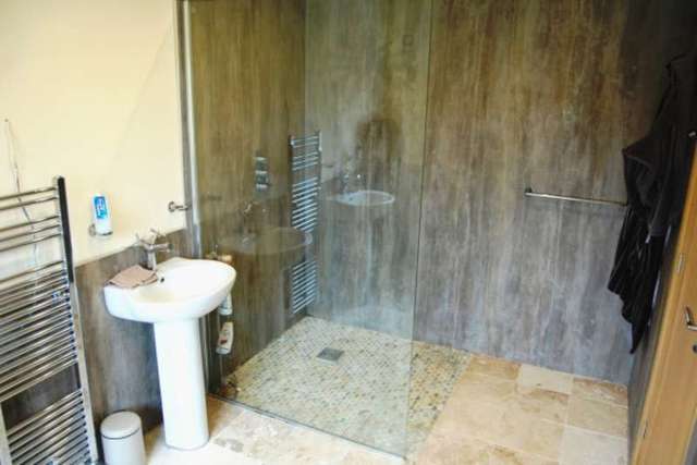  Image of 4 bedroom Detached house for sale in Parsonage Road Ramsgreave Blackburn BB1 at PARSONAGE ROAD WILPSHIRE BLACKBURN, BB1 9NP