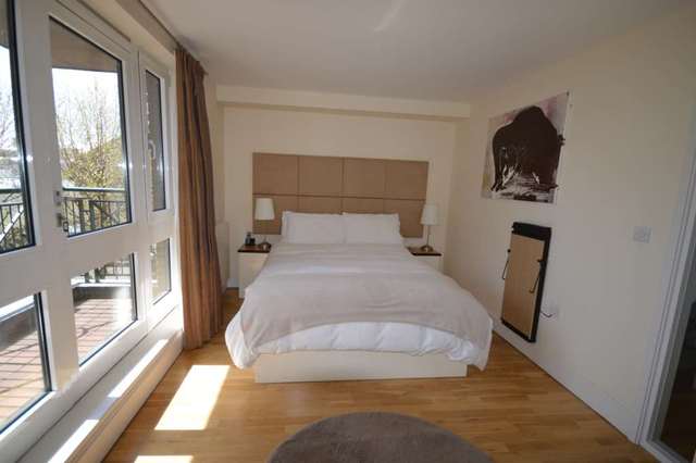  Image of 1 bedroom Apartment to rent in Pepper Street London E14 at Pepper Street Canary Wharf London, E14 9RB