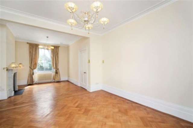  Image of 4 bedroom Property to rent in Phene Street London SW3 at London, SW3 5NZ
