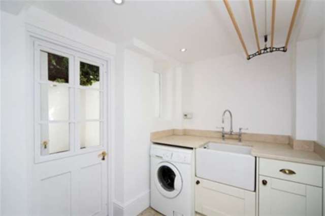  Image of 4 bedroom Property to rent in Phene Street London SW3 at London, SW3 5NZ