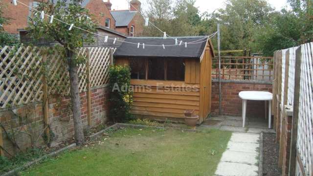  Image of 5 bedroom Terraced house to rent in Pitcroft Avenue Earley Reading RG6 at Pitcroft Avenue  Reading, RG6 1NN