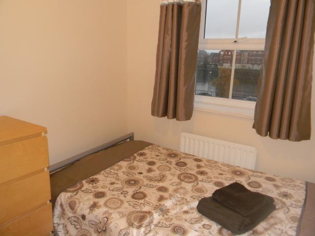  Image of 3 bedroom Apartment to rent in Plimsoll Way Hull HU9 at Victoria Dock  Hull, HU9 1PX