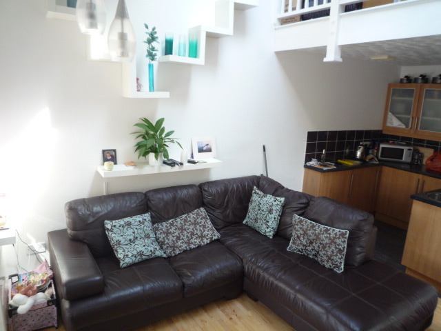  Image of 1 bedroom Terraced house to rent in Plumpton Gardens Portsmouth PO3 at Portsmouth, PO3 5TZ