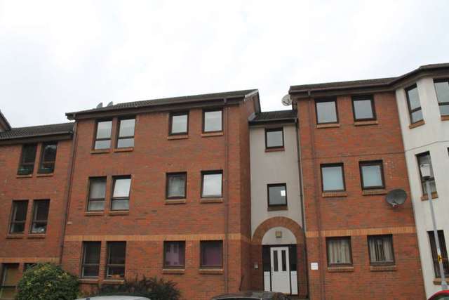  Image of 2 bedroom Flat to rent in Polsons Crescent Paisley PA2 at Polsons Crescent  Paisley, PA2 6AX