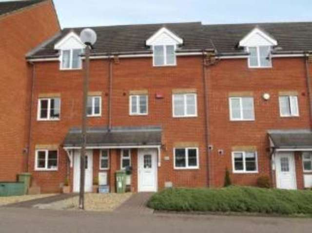  Image of 5 bedroom Terraced house for sale in Portishead Drive Tattenhoe Milton Keynes MK4 at Tattenhoe Milton Keynes Shenley Brook End, MK4 3FS