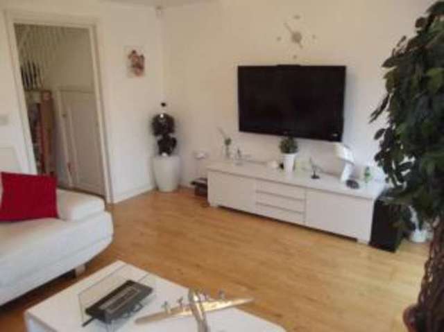  Image of 5 bedroom Terraced house for sale in Portishead Drive Tattenhoe Milton Keynes MK4 at Tattenhoe Milton Keynes Shenley Brook End, MK4 3FS