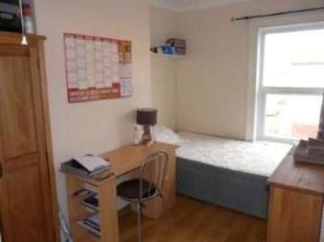  Image of 5 bedroom Terraced house for sale in Portland Street Lincoln LN5 at Lincoln Lincolnshire Bracebridge, LN5 7LB