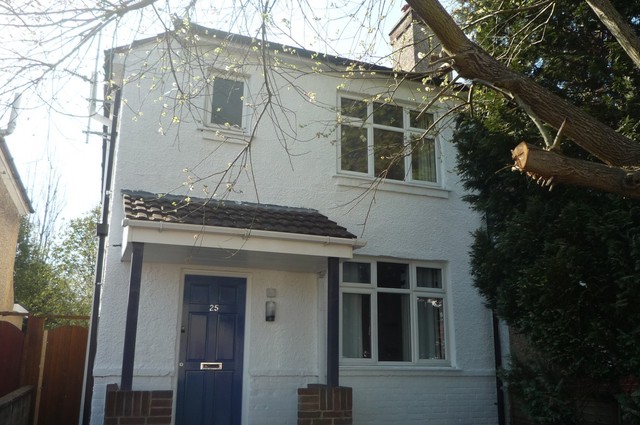  Image of 3 bedroom Semi-Detached house to rent in Primrose Road Southampton SO16 at Southampton, SO16 3GN