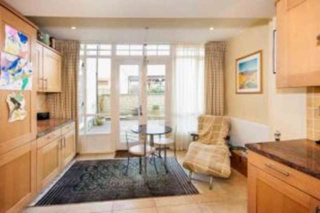  Image of 3 bedroom Flat for sale in Prince Court Tetbury GL8 at Tetbury Gloucestershire Tetbury, GL8 8TP