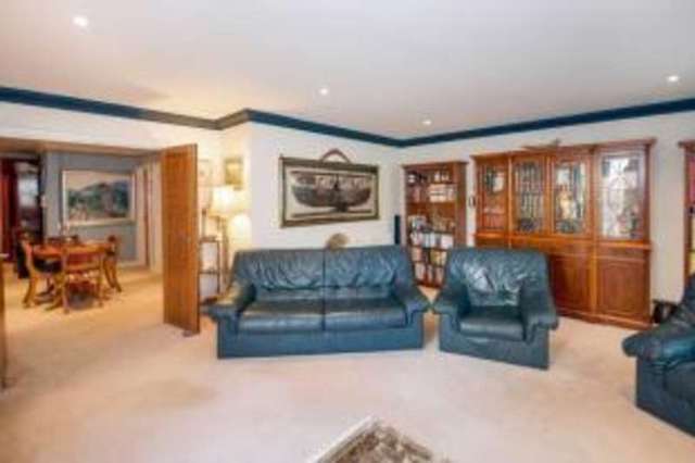  Image of 3 bedroom Flat for sale in Prince Court Tetbury GL8 at Tetbury Gloucestershire Tetbury, GL8 8TP