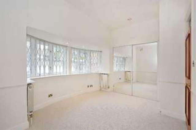  Image of 3 bedroom Detached house to rent in Priory Road London NW6 at Priory Road South Hampstead South Hampstead, NW6 3NT