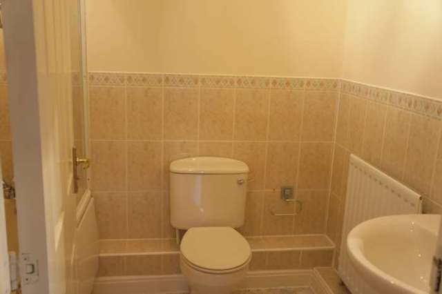  Image of 2 bedroom Apartment to rent in Delfont Close Maidenbower Crawley RH10 at Pullman Court, Delfont Close Maidenbower Crawley, RH10 7QX